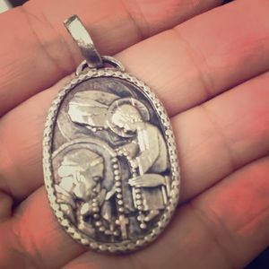 Religious pendant